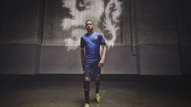 开云网址-国足中场核心球员战术布置优化，国足中场核心球员战术布置优化方案